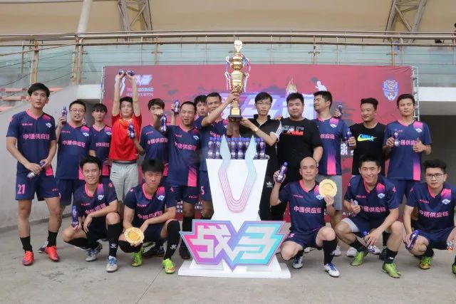 班凯罗三双魔术克鹈鹕 库兹马31分奇才胜国王